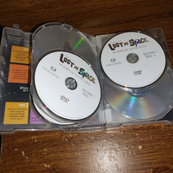 Lost in Space - The Complete Series from 1965-1968 (DVD, 2019, 17-Disc Set) - Picture 5 of 16